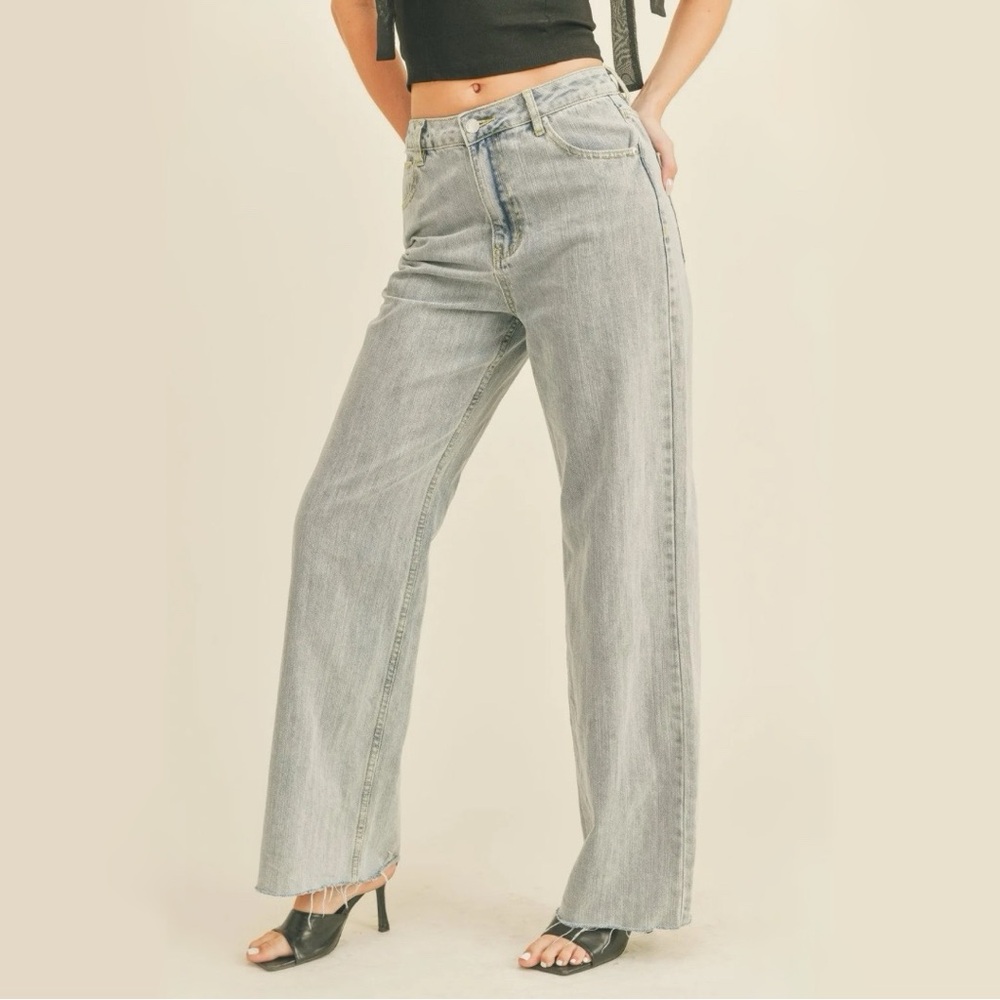 SALT + CO - Bottom No. 04, Wide Leg, Mid Rise Jeans in Light Washed Denim (NWT)